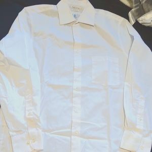 Van Heusen regular fit Mens dress shirt Like New